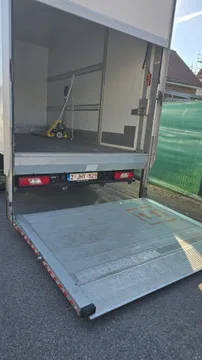 Превозник Камион Ford Transit Truck with tail lift у Dilbeek Белгија